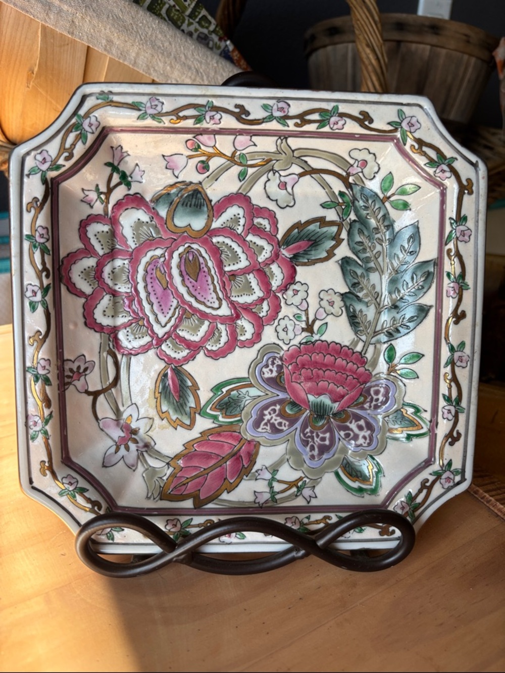 JC Penny Pink and Green Floral Ceramic Decorative Plate ✨